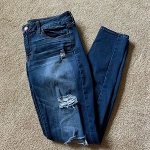 American Eagle Distressed Mid-Rise Jeggings